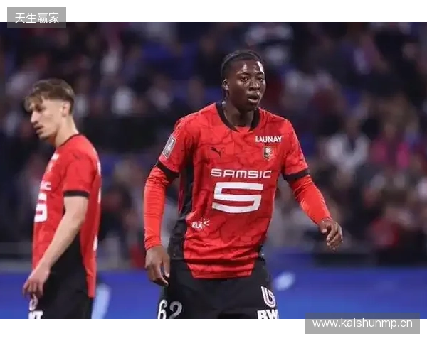 卫报记者：曼联考虑加强对雷恩前锋梅特的追求，身价3000万欧左右